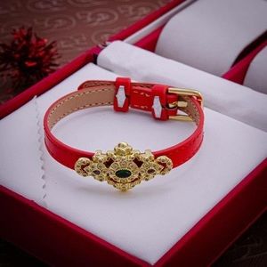 Meet your Posher, Samara